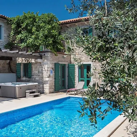 Villa Lucia *