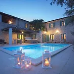 Lucia Villa