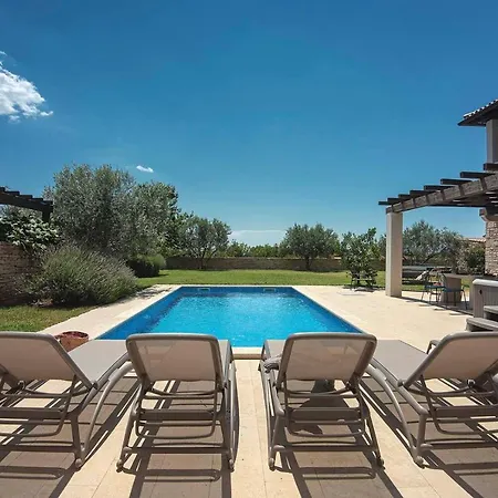 Villa Lucia *