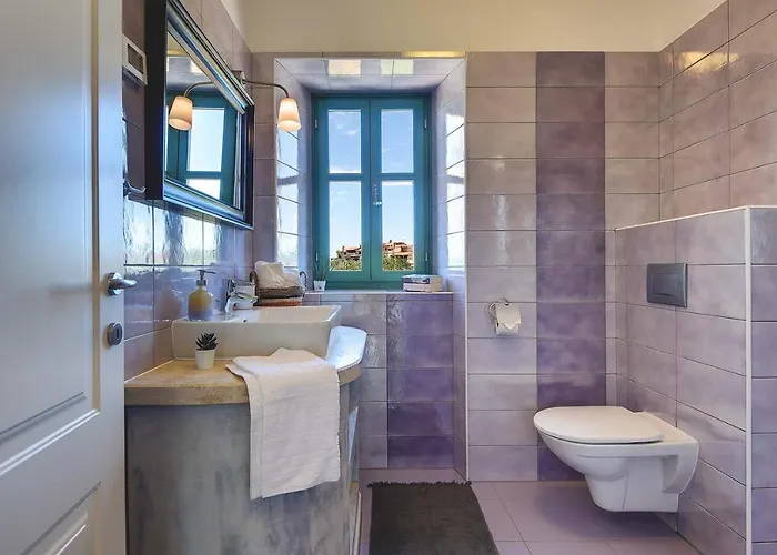 Lucia 빌라 보드냔